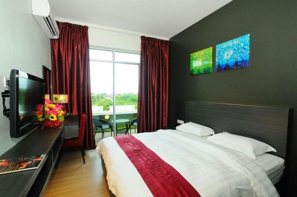 Oyo 89908 Hotel Kensington Sandakan Phòng bức ảnh